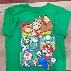 Super Mario 2012 Green Graphic T-Shirt with Cartoon Characters Boys XL